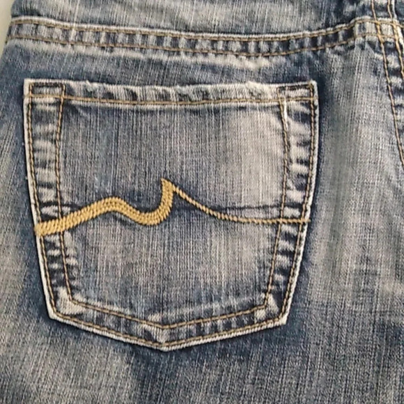 MAURICES JENNA, BOOTCUT, MIDRISE, SIDE LEG VENT, LIGHTLY DISTRESSED, LONG, JEANS - Picture 14 of 16